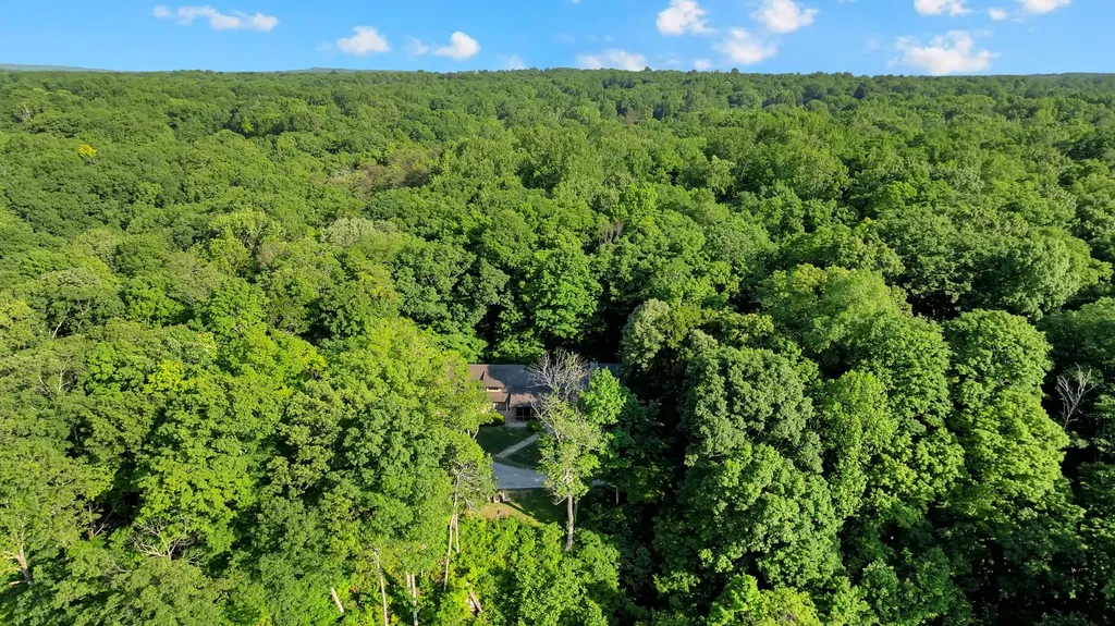 80 Unaka Drive Monteagle TN 37356
