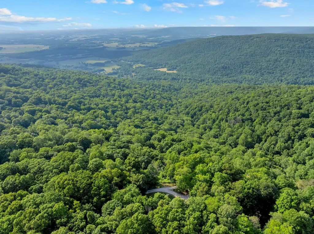 80 Unaka Drive Monteagle TN 37356