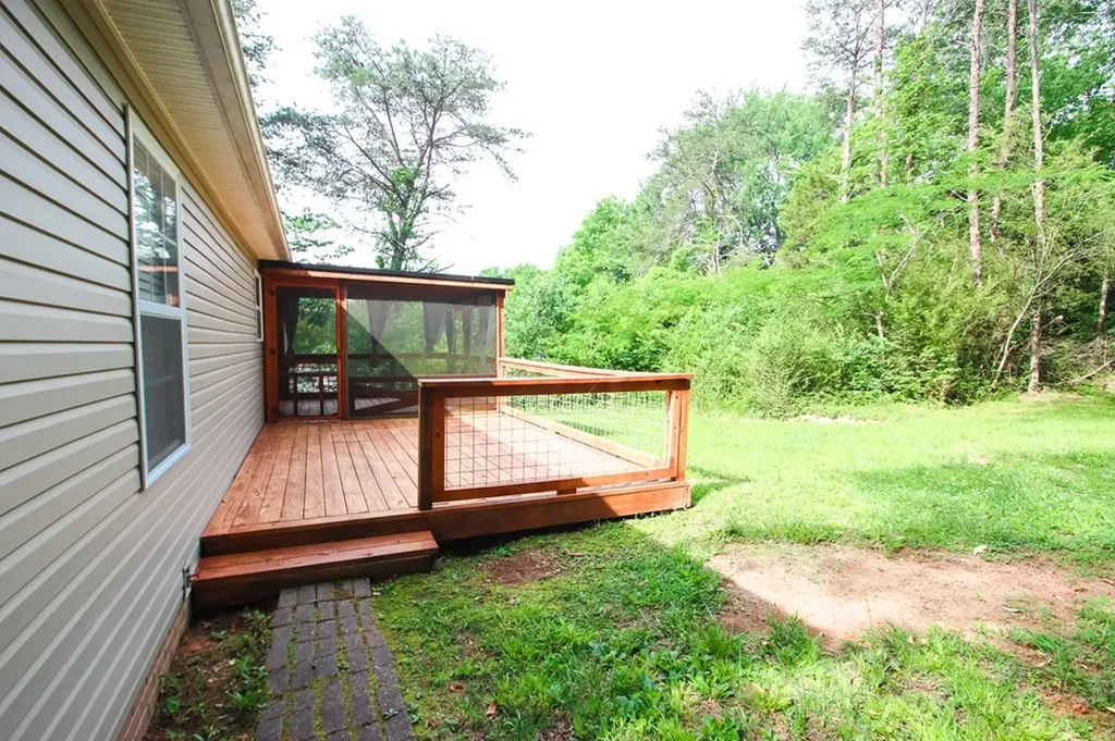 2464 Mcminnville Highway Sparta TN 38583