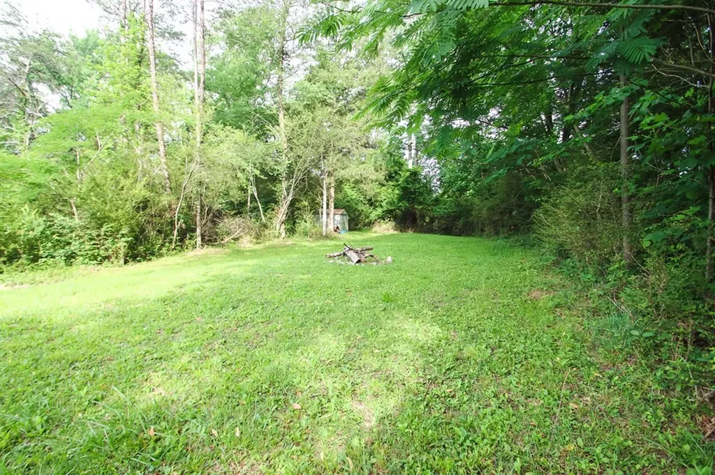 2464 Mcminnville Highway Sparta TN 38583