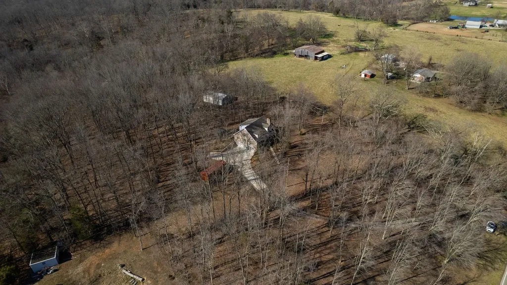 3883 Dobbins Pike Portland TN 37148
