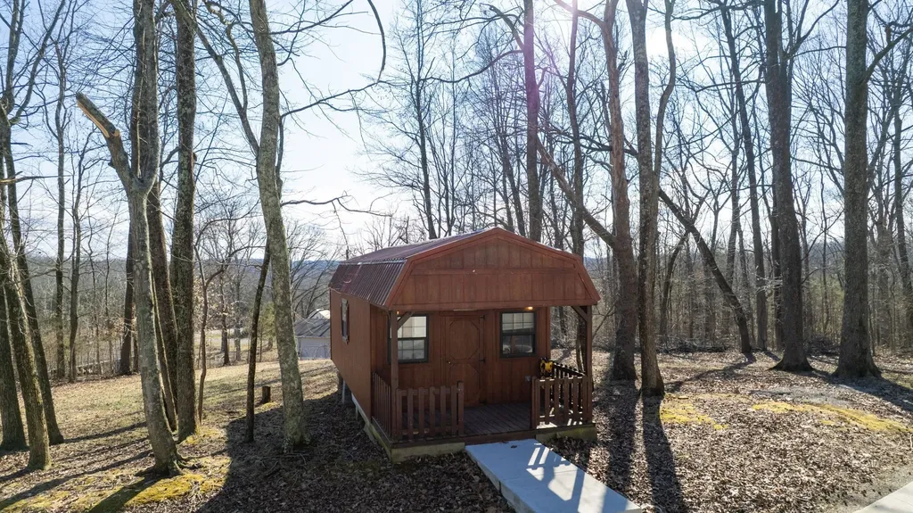 3883 Dobbins Pike Portland TN 37148