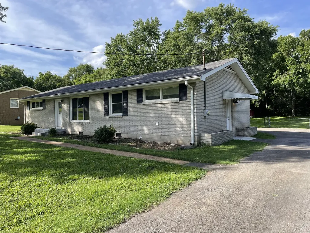 211 Isaac Drive Goodlettsville TN 37072