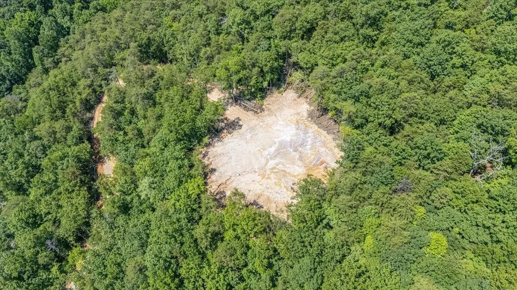 1200 Steer Creek Road Tellico Plains TN 37385