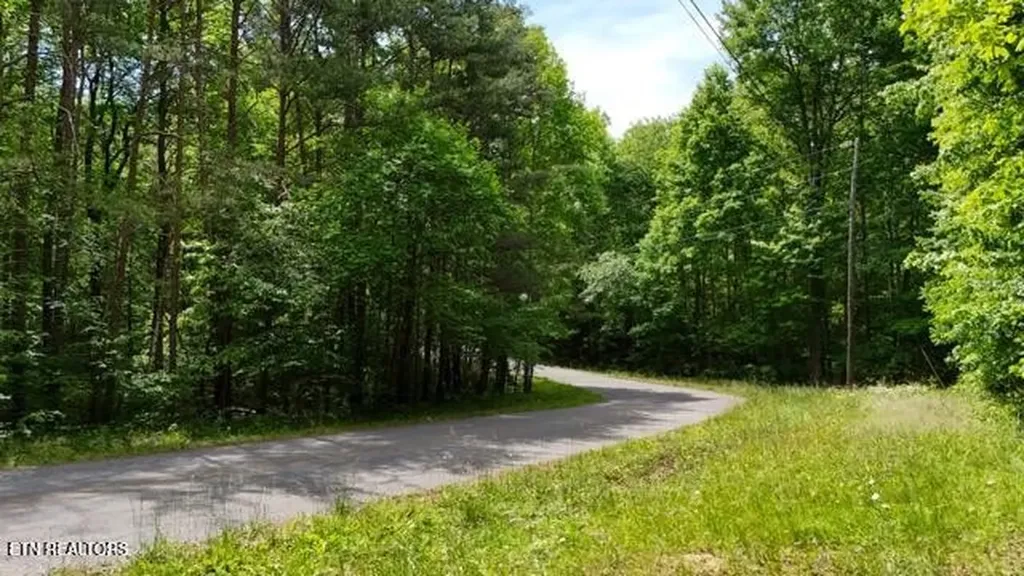 3738 T Crowe Circle Soddy Daisy TN 37379