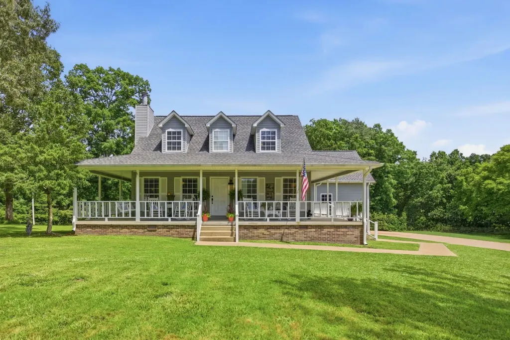 131 Pin Oaks Lane Hohenwald TN 38462
