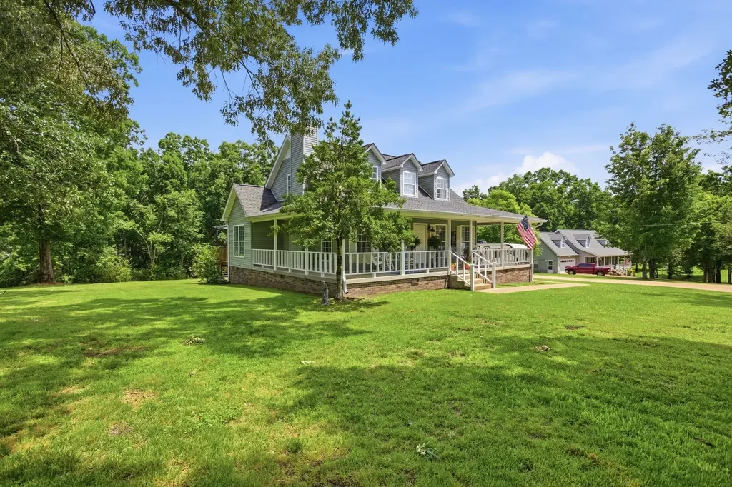 131 Pin Oaks Lane Hohenwald TN 38462