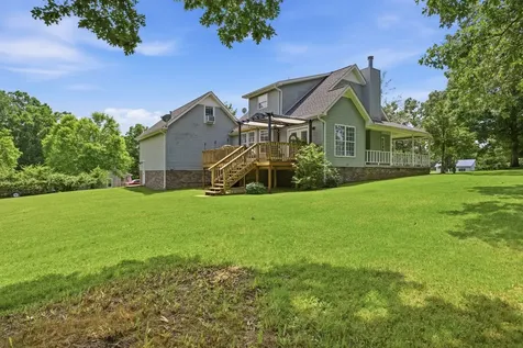 131 Pin Oaks Lane Hohenwald TN 38462