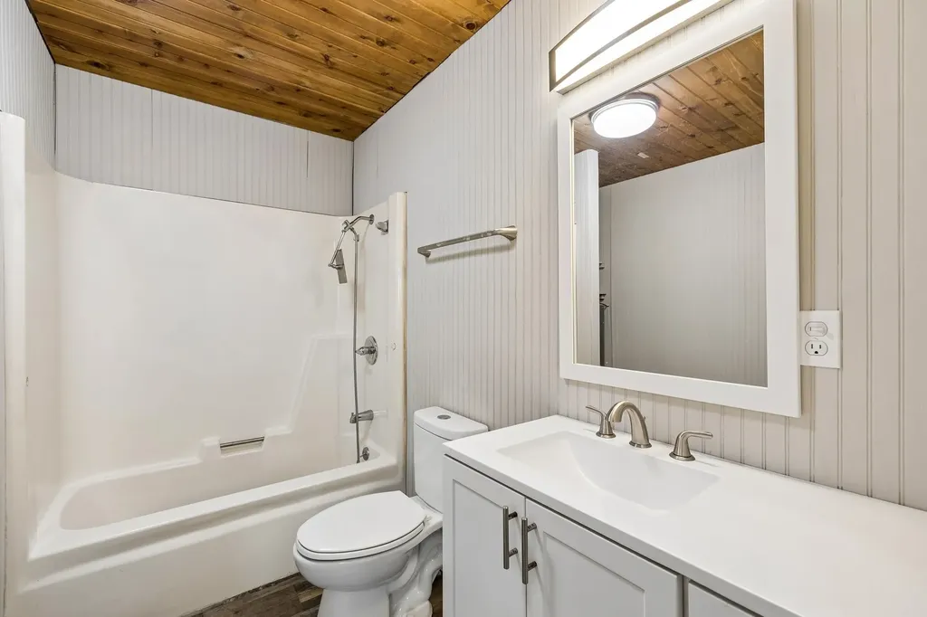 551 W 1st Street Hillsboro TN 37342