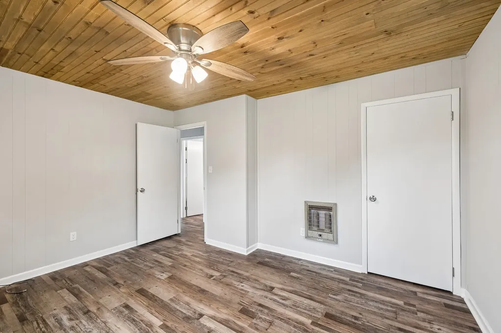 551 W 1st Street Hillsboro TN 37342