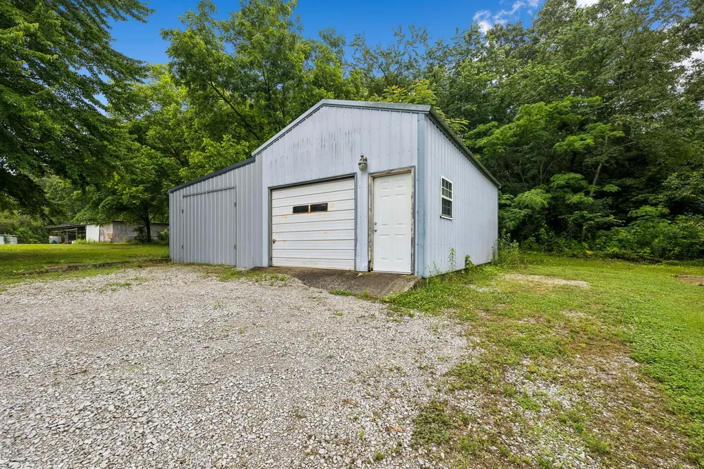 551 W 1st Street Hillsboro TN 37342