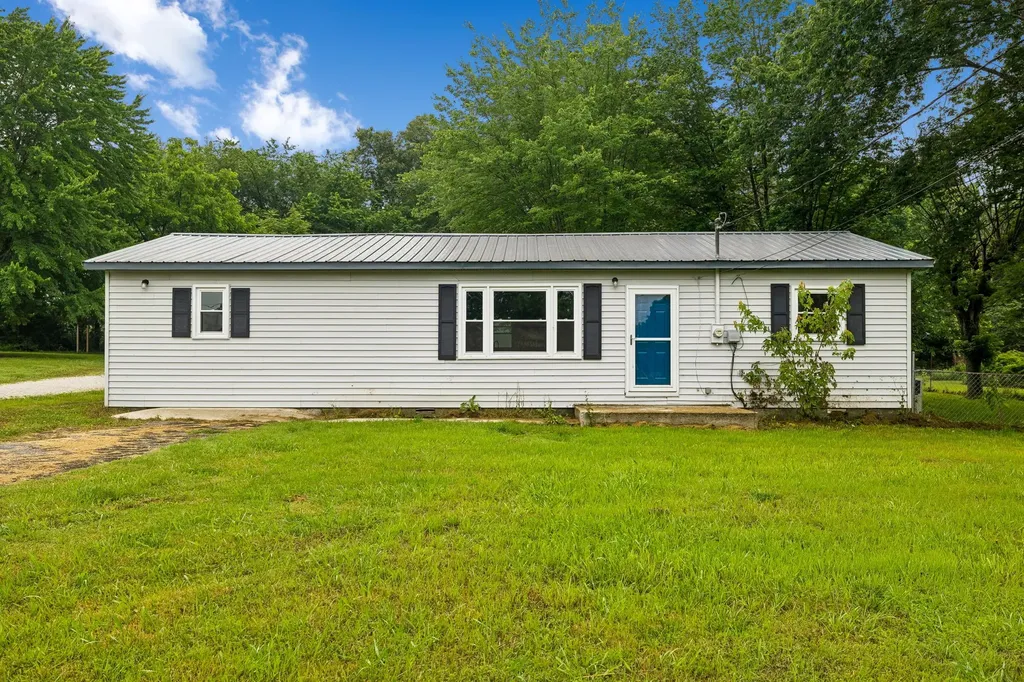 551 W 1st Street Hillsboro TN 37342