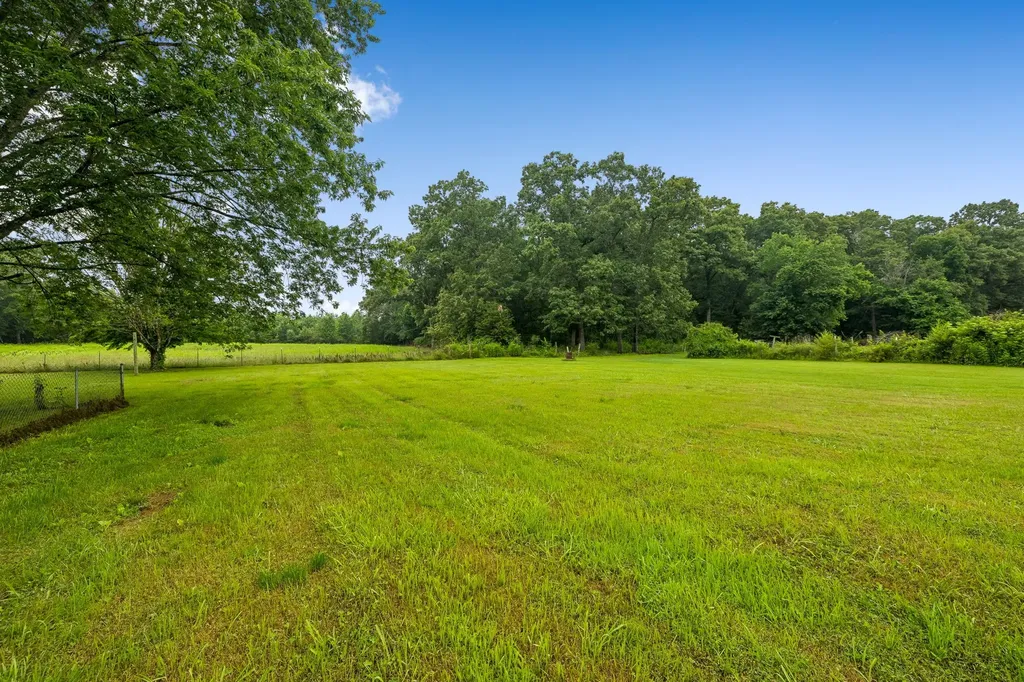 551 W 1st Street Hillsboro TN 37342