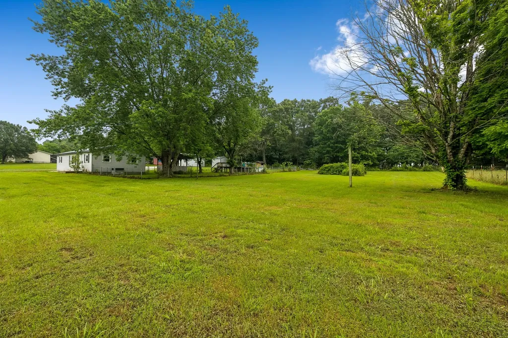 551 W 1st Street Hillsboro TN 37342