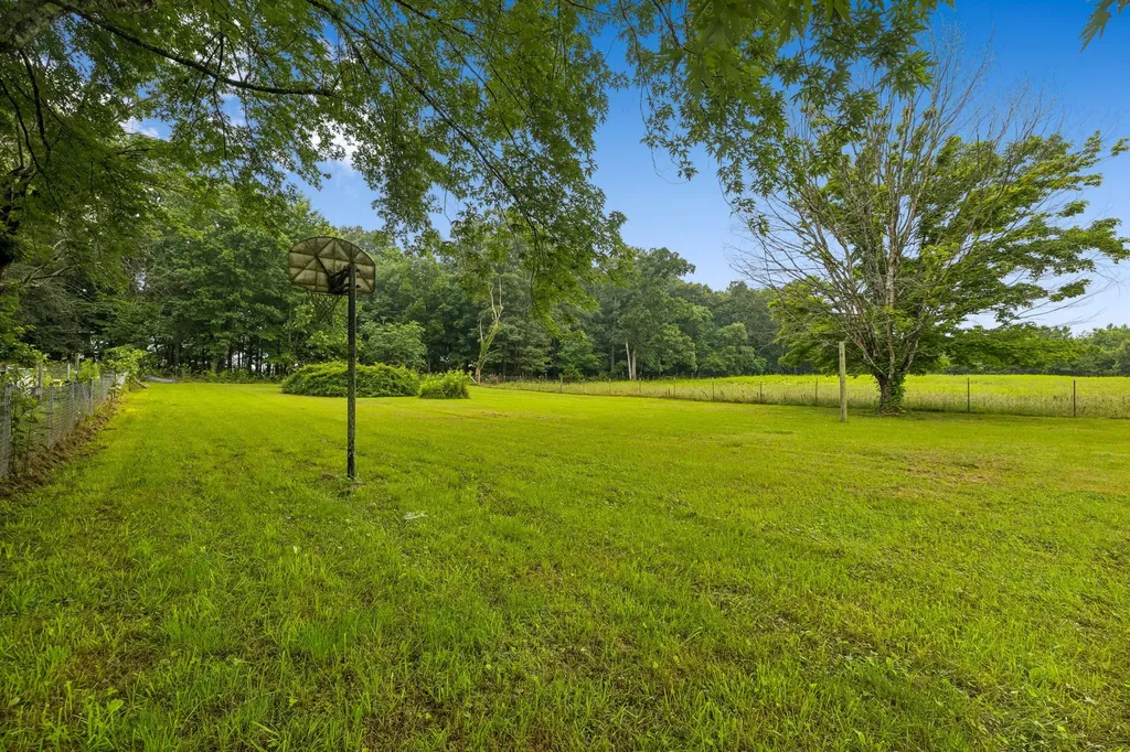 551 W 1st Street Hillsboro TN 37342