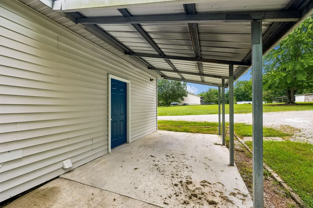 551 W 1st Street Hillsboro TN 37342