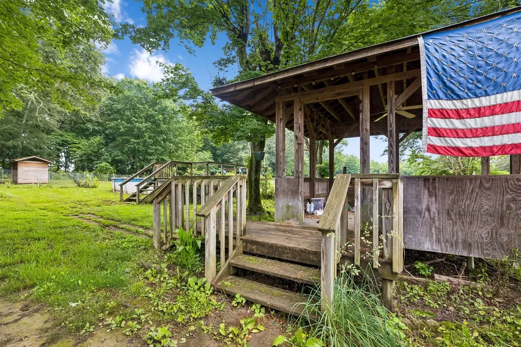 551 W 1st Street Hillsboro TN 37342