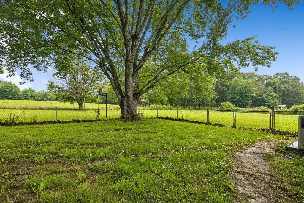 551 W 1st Street Hillsboro TN 37342
