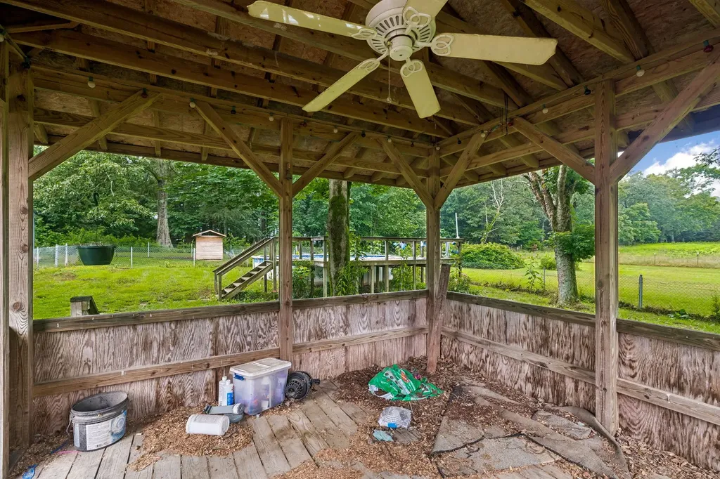 551 W 1st Street Hillsboro TN 37342