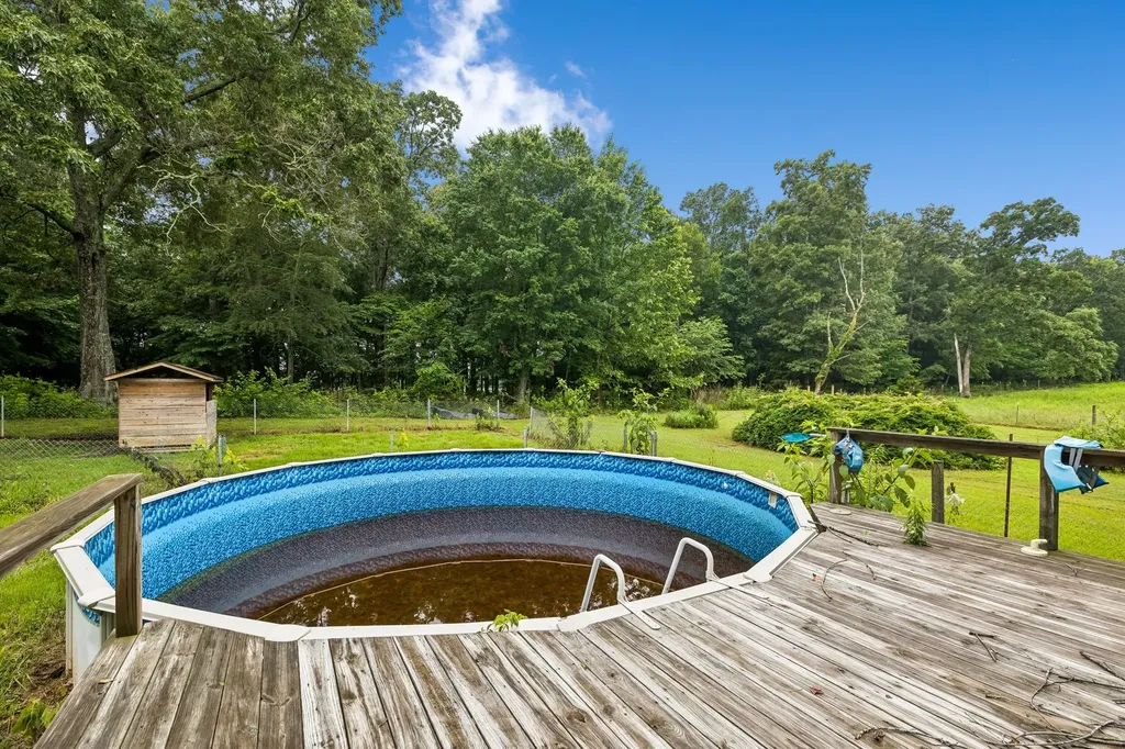 551 W 1st Street Hillsboro TN 37342