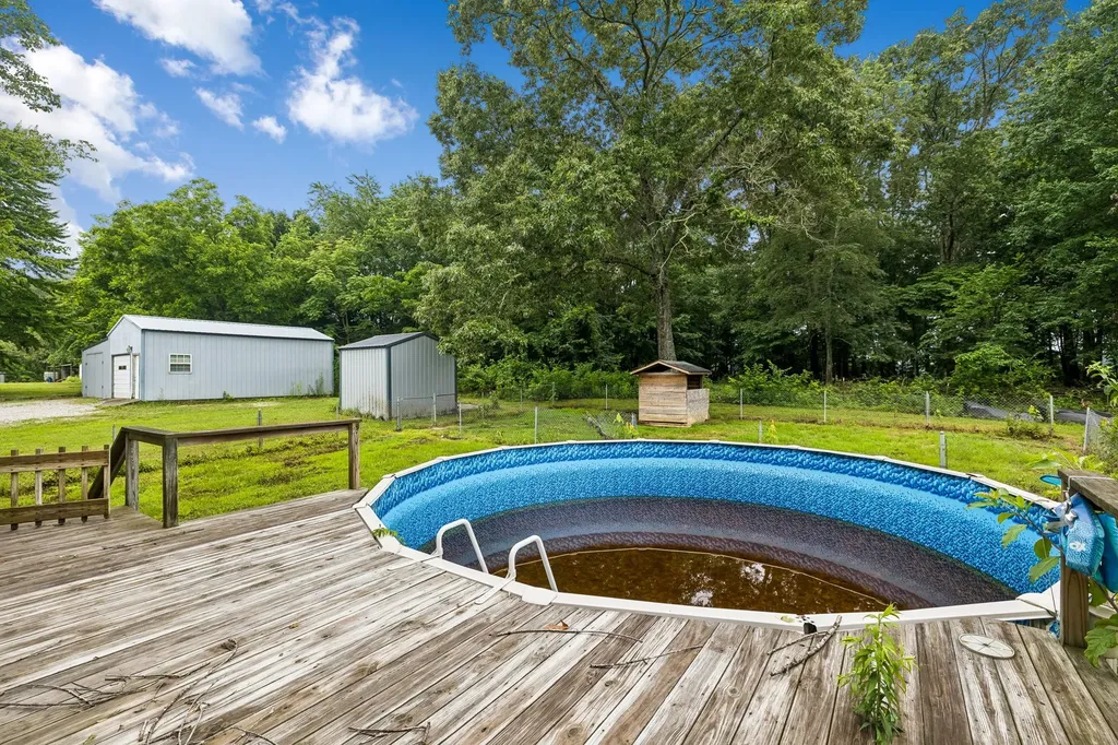 551 W 1st Street Hillsboro TN 37342