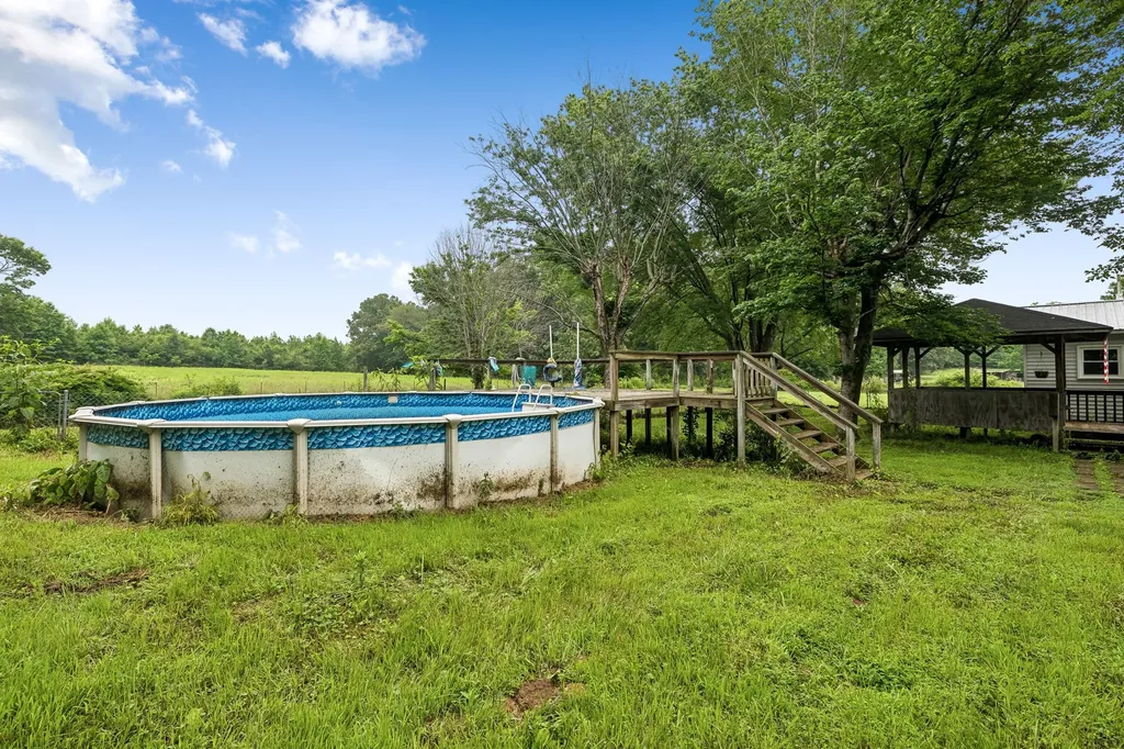 551 W 1st Street Hillsboro TN 37342