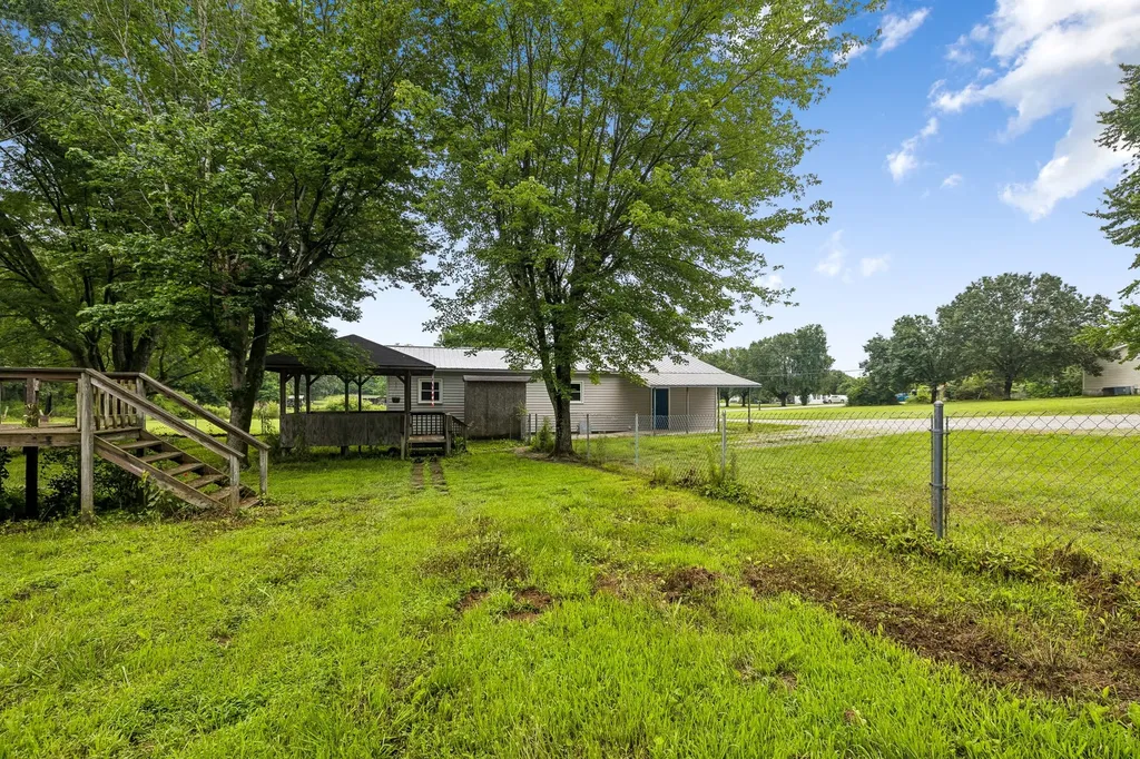 551 W 1st Street Hillsboro TN 37342