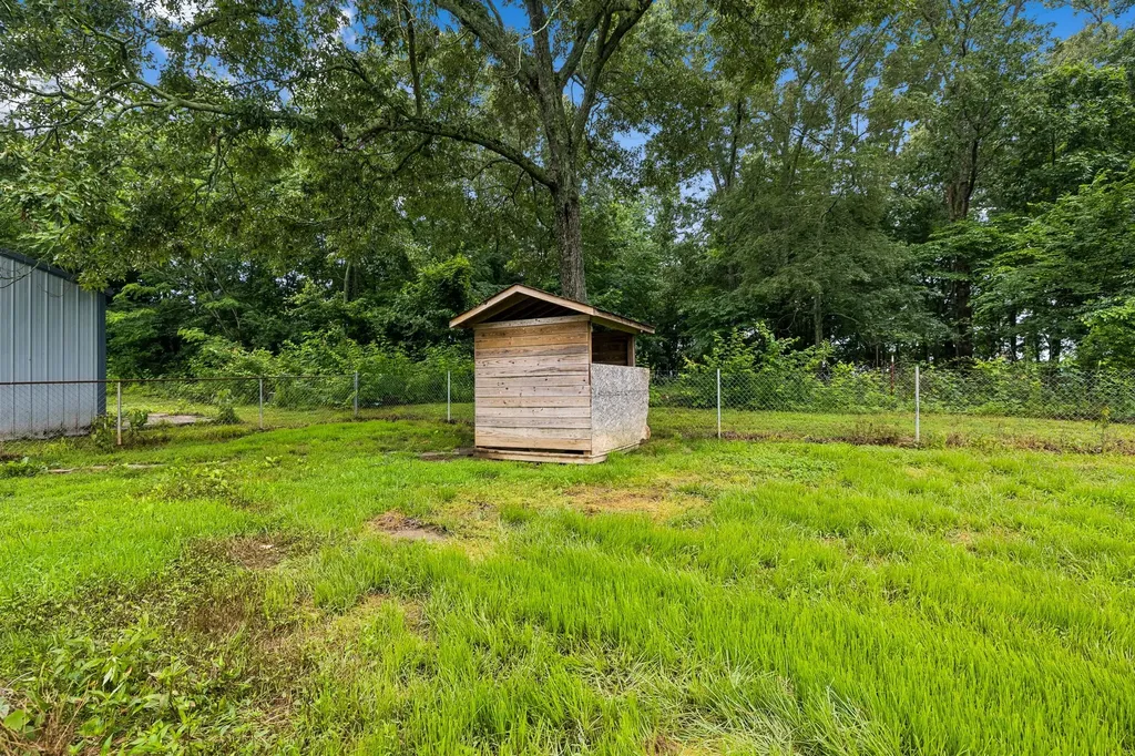 551 W 1st Street Hillsboro TN 37342