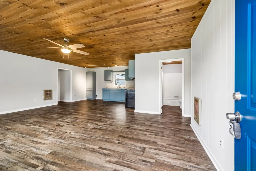 551 W 1st Street Hillsboro TN 37342