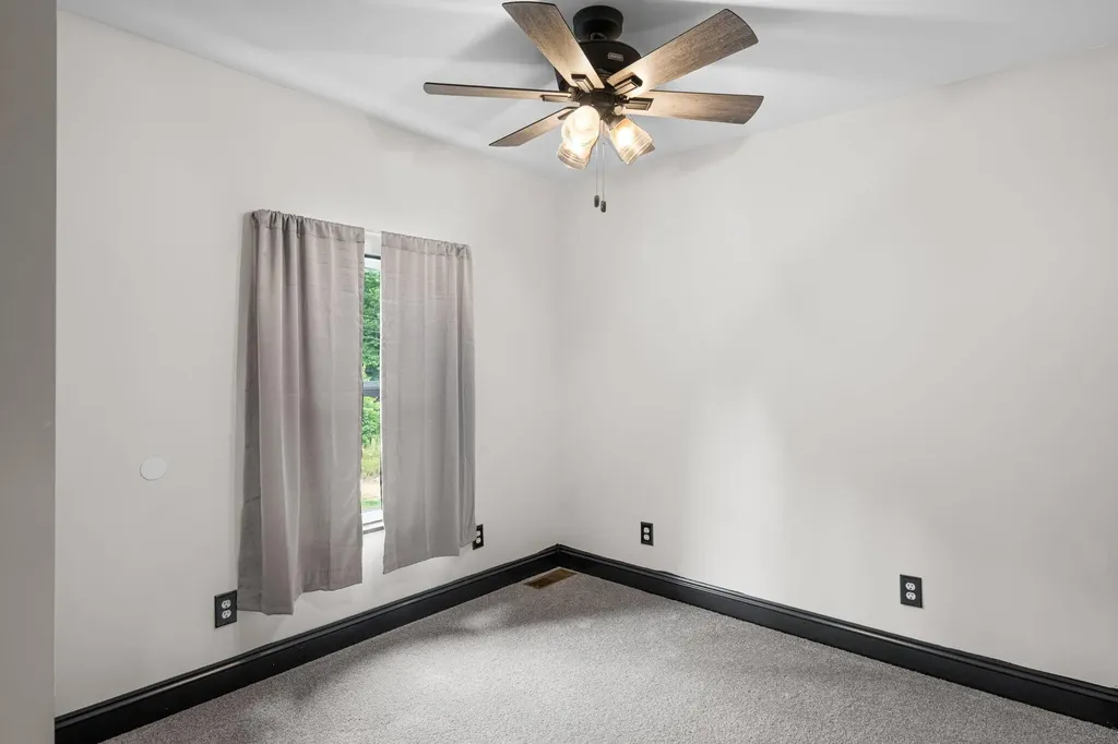 198 Spring Road Spring City TN 37381
