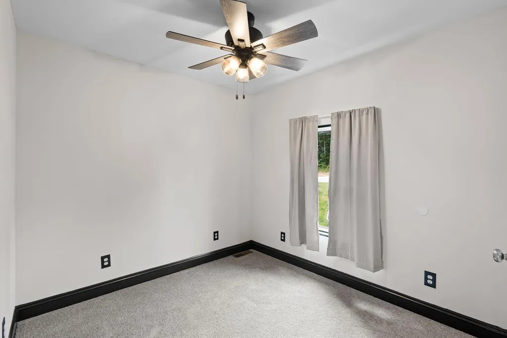198 Spring Road Spring City TN 37381