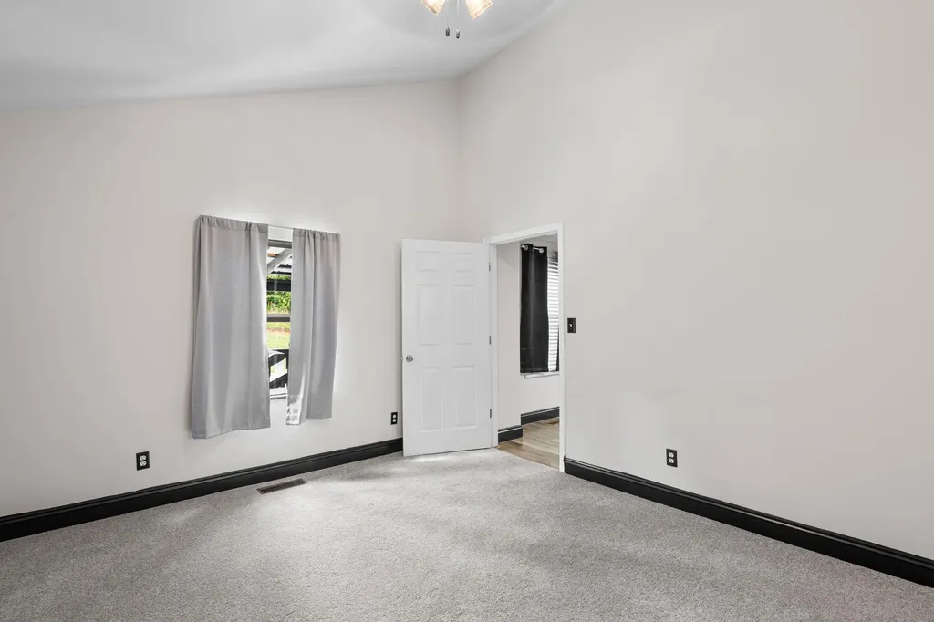 198 Spring Road Spring City TN 37381