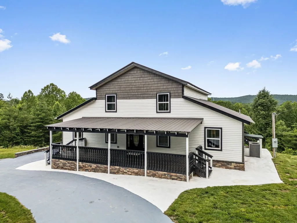 198 Spring Road Spring City TN 37381