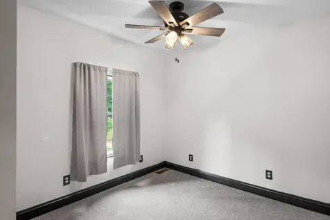 198 Spring Road Spring City TN 37381
