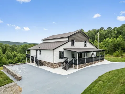 198 Spring Road Spring City TN 37381