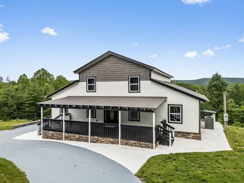 198 Spring Road Spring City TN 37381
