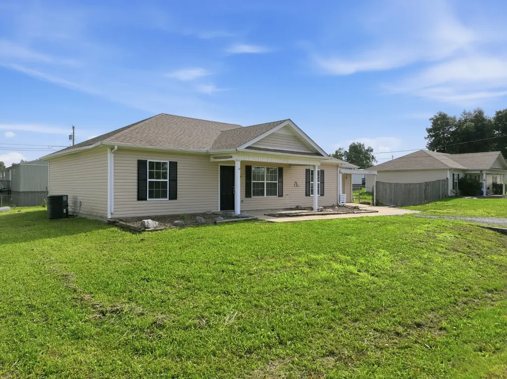 204 Cottonwood Drive Shelbyville TN 37160