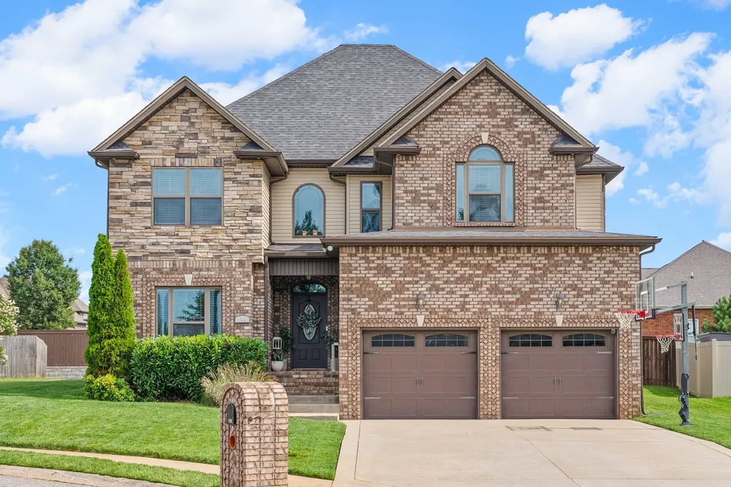 295 Castleton Court Clarksville TN 37043