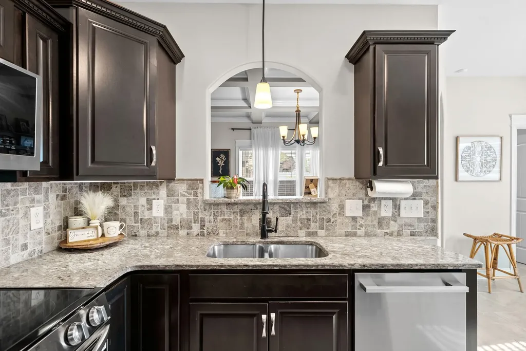 295 Castleton Court Clarksville TN 37043