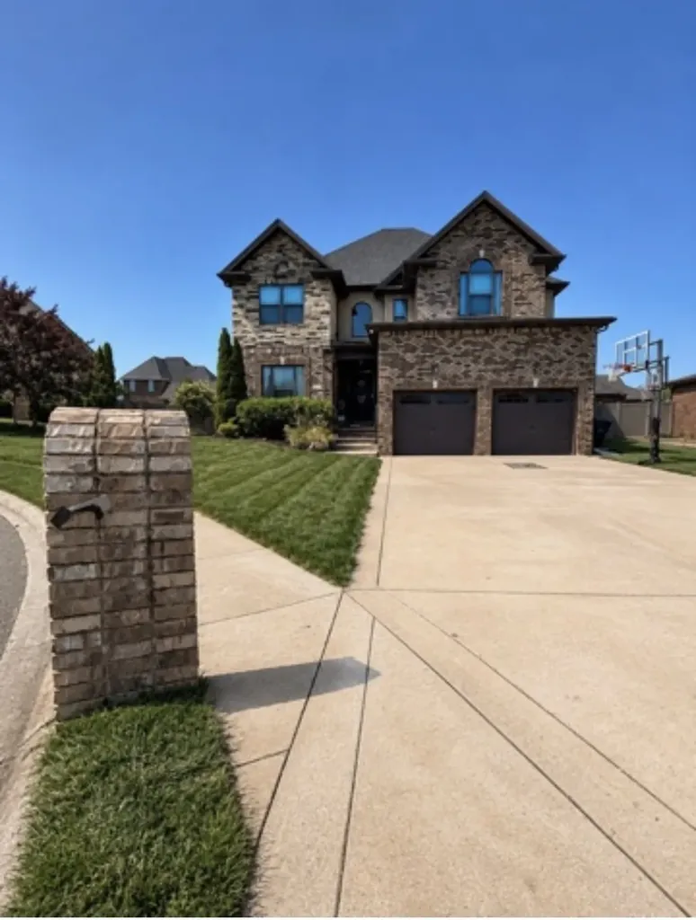295 Castleton Court Clarksville TN 37043