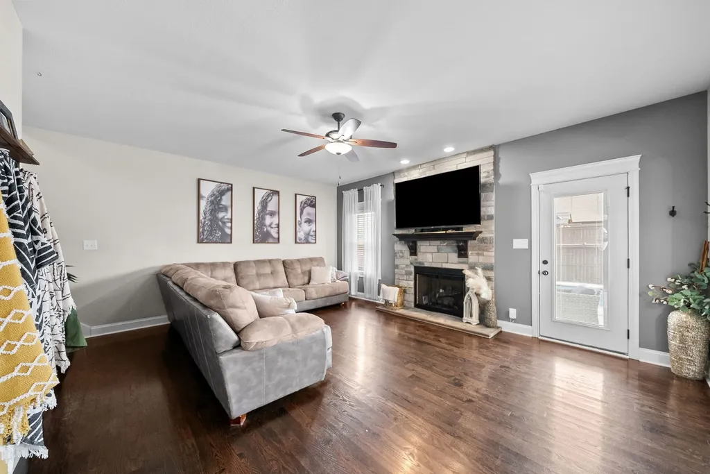 295 Castleton Court Clarksville TN 37043