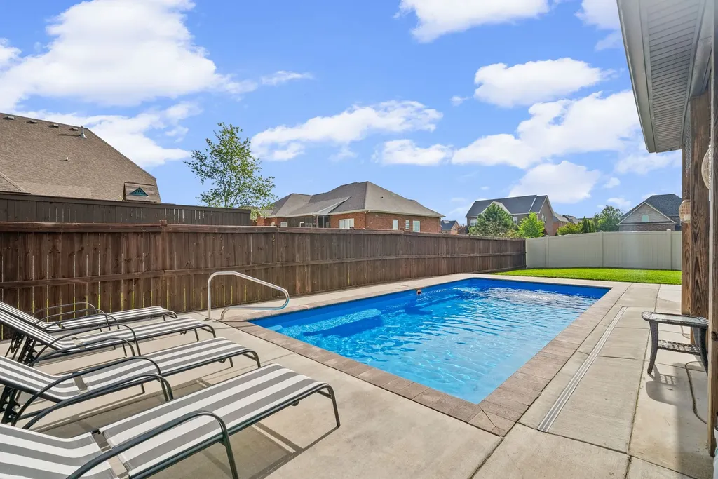 295 Castleton Court Clarksville TN 37043