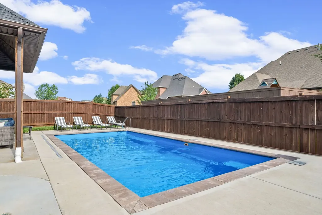 295 Castleton Court Clarksville TN 37043
