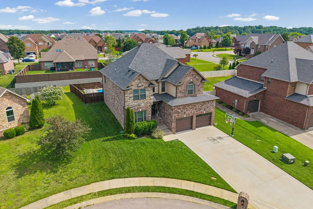295 Castleton Court Clarksville TN 37043