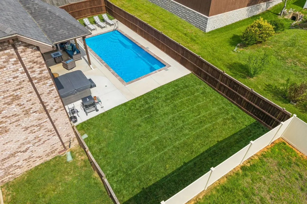 295 Castleton Court Clarksville TN 37043