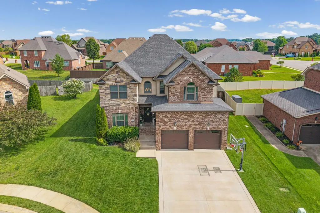 295 Castleton Court Clarksville TN 37043