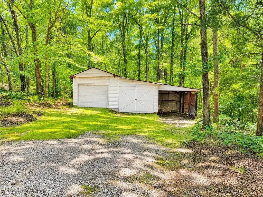 875 New Friendship Road Buena Vista TN 38318