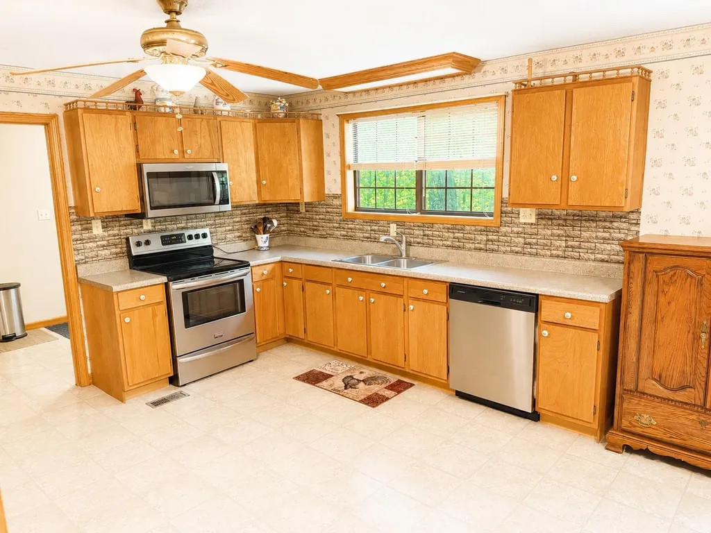 875 New Friendship Road Buena Vista TN 38318