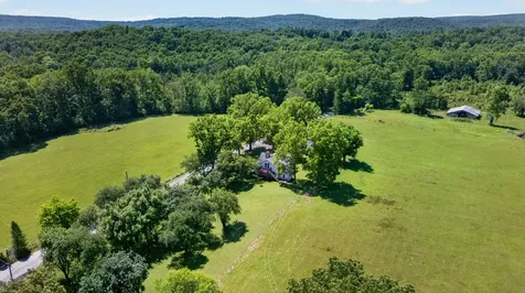 697 Bottom Road Palmer TN 37365