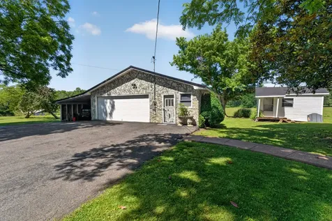 697 Bottom Road Palmer TN 37365